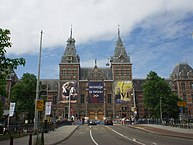 Fachada del Rijksmuseum desde el Barrio de los Museos